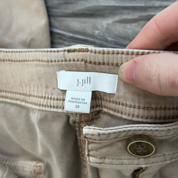 J. Jill Cropped Straight Leg Khaki Pants - Picture 3 of 5